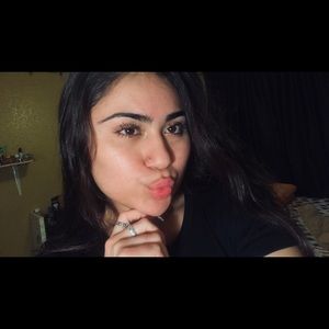 Meet your Posher, Andrea